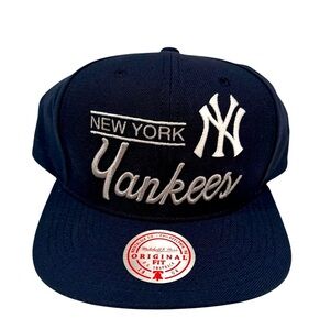 Mitchell & Ness NWT New York Yankees Flat Bill Snap Back Hat